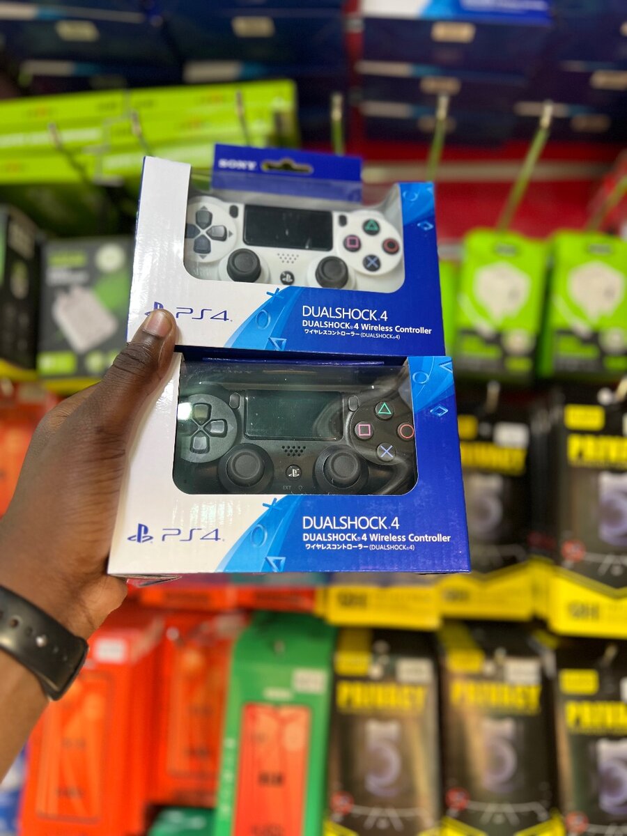 PS4 Controller