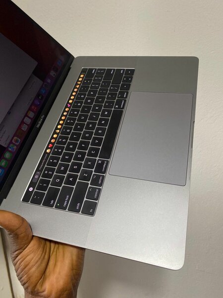 MACBOOK PRO 15 TOUCHBAR  2017