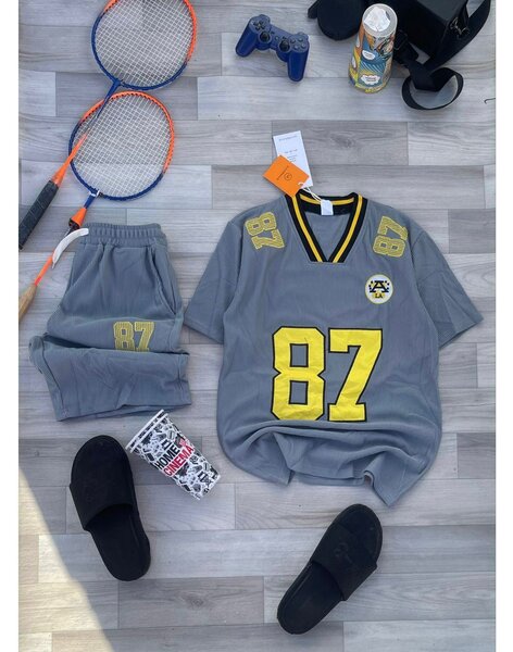 Ensemble de sport décontracté