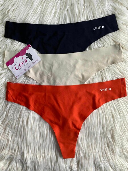 Strings et culottes pour femmes