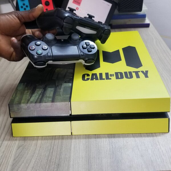 PS4+ 9JEUX+ LES MANETTES