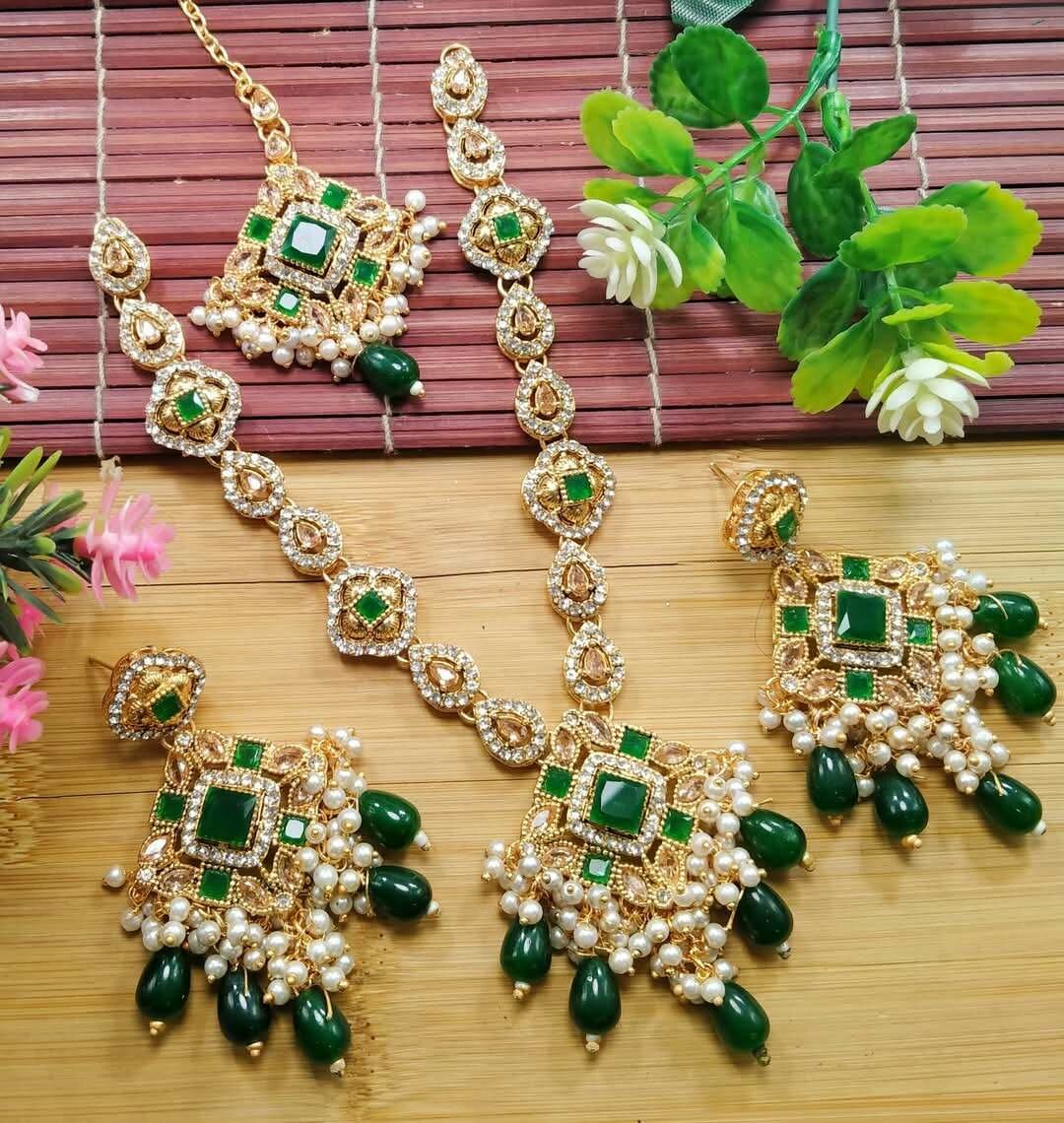 Ladies wedding set Necklace and earrings