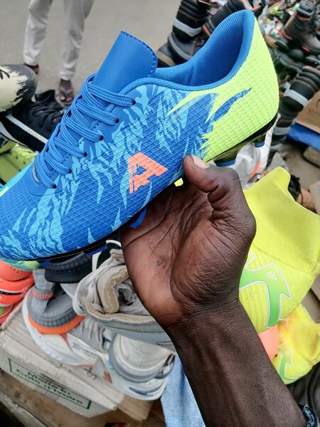 Chaussures de Football Légères