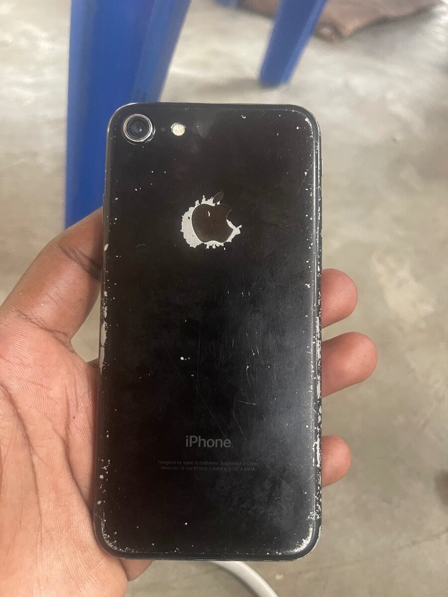 iPhone 128GB Noir à Vendre
