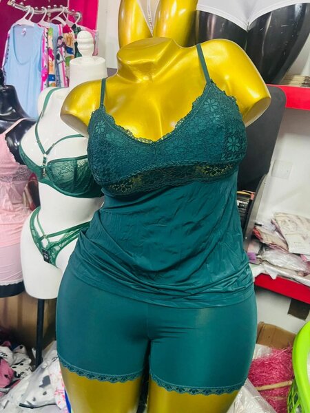 Ensemble lingerie dentelle vert