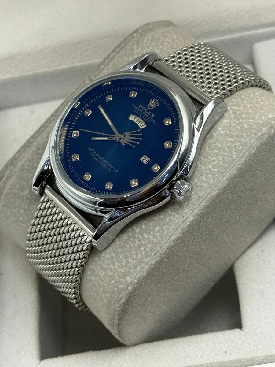 Montre élégante en acier inoxydable