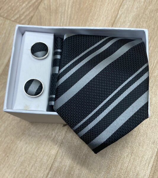 Ensemble Cravate et Boutons de Manchette Élégant