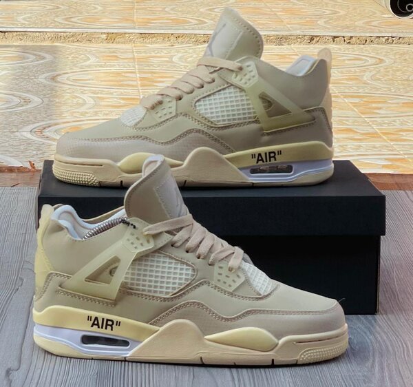 AIR JORDAN 4 CREAM