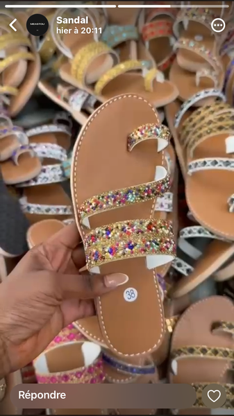 Sandales plates décoratives