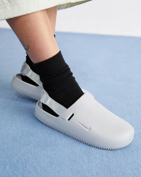 Nike Calm Mules
