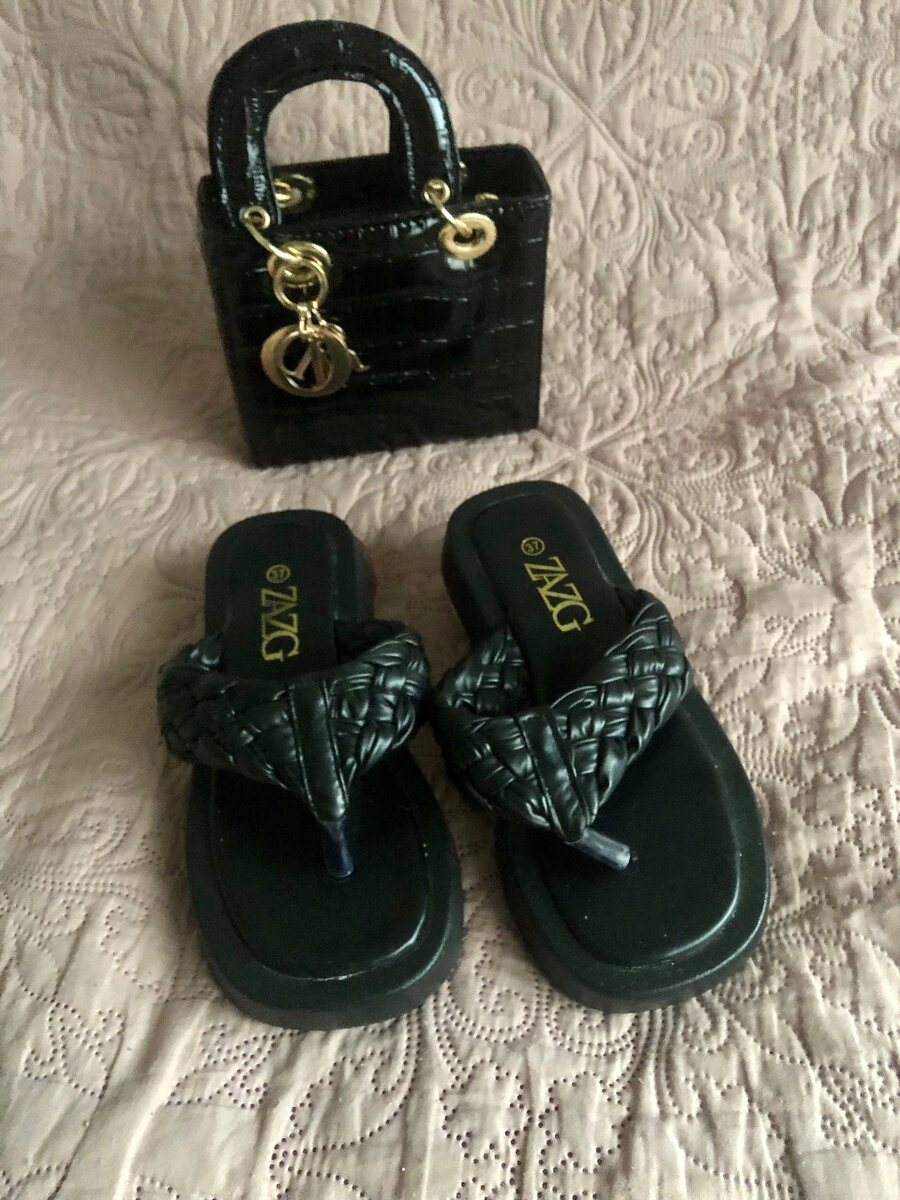Low Platform Slippers Size 37