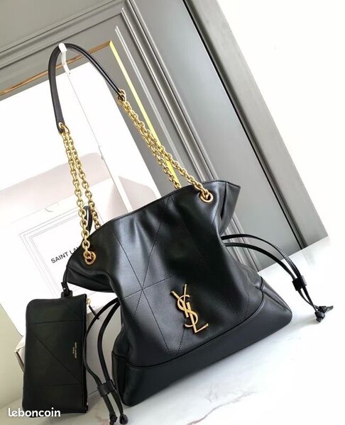 Sac à main en cuir noir luxe