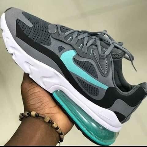 Grey sneakers size 6-10