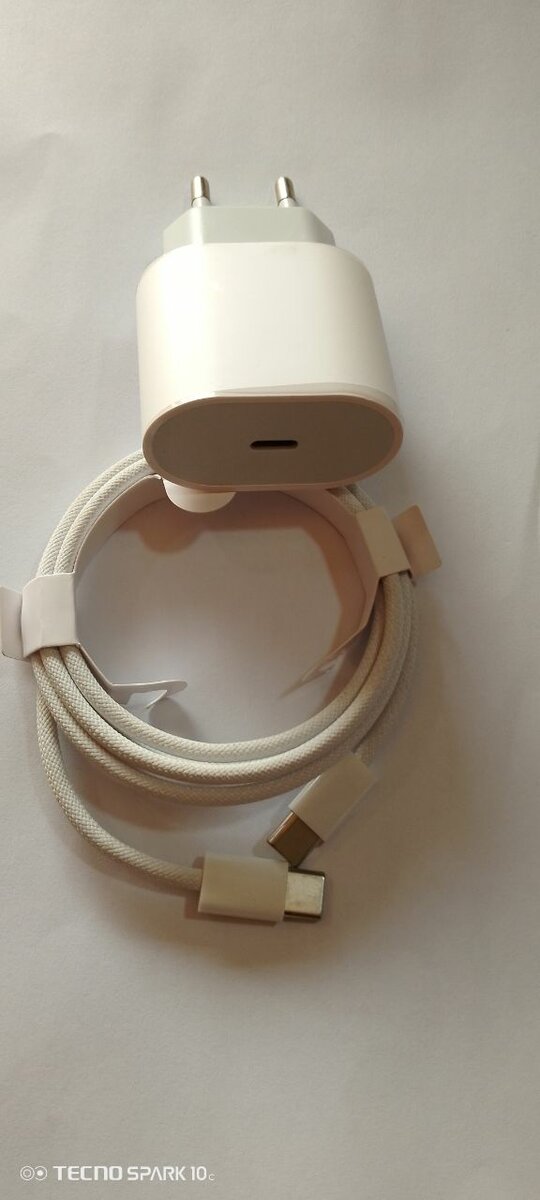 Chargeur iPhone 15 Pro Max(35W) blanc