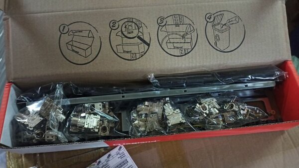 Panneau de brassage Legrand 24 ports