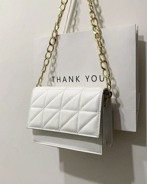 Sac à main bleu élégant