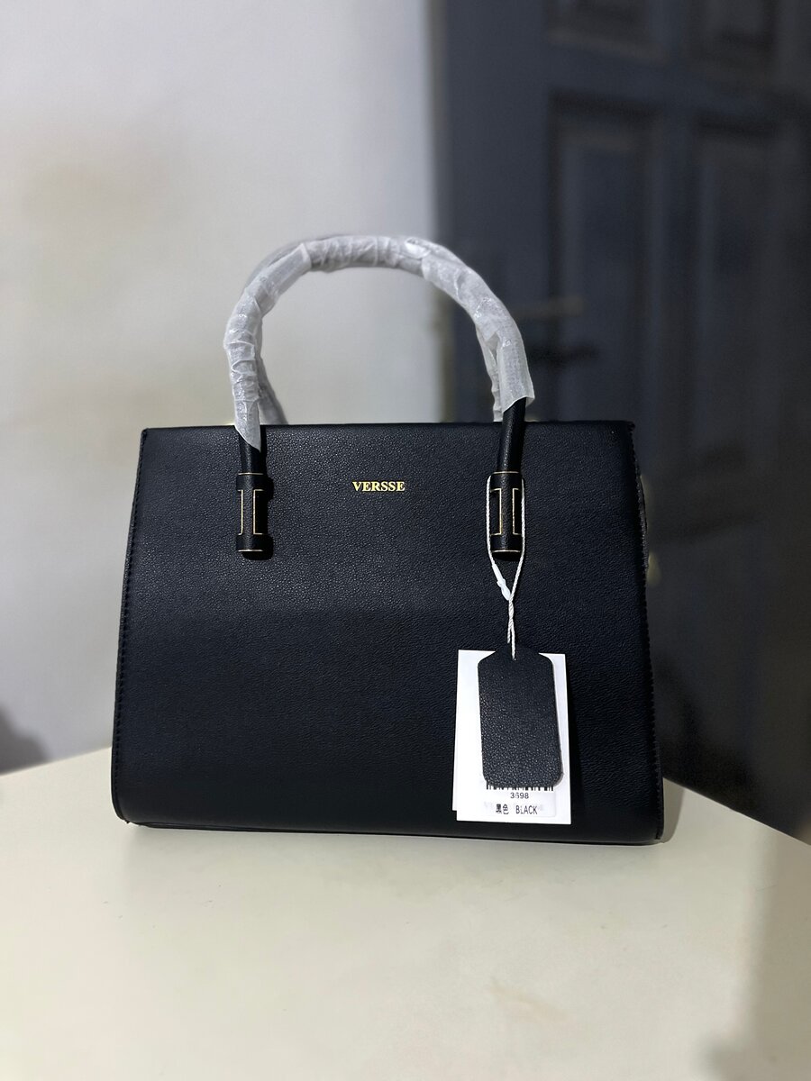 Sac à main élégant versse