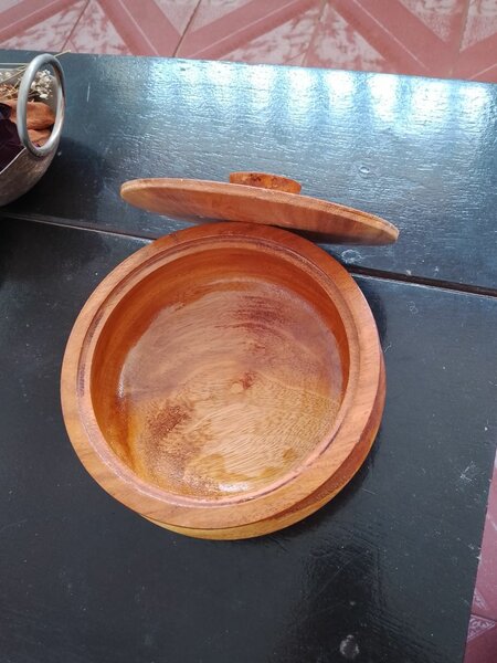 Soupière en bois