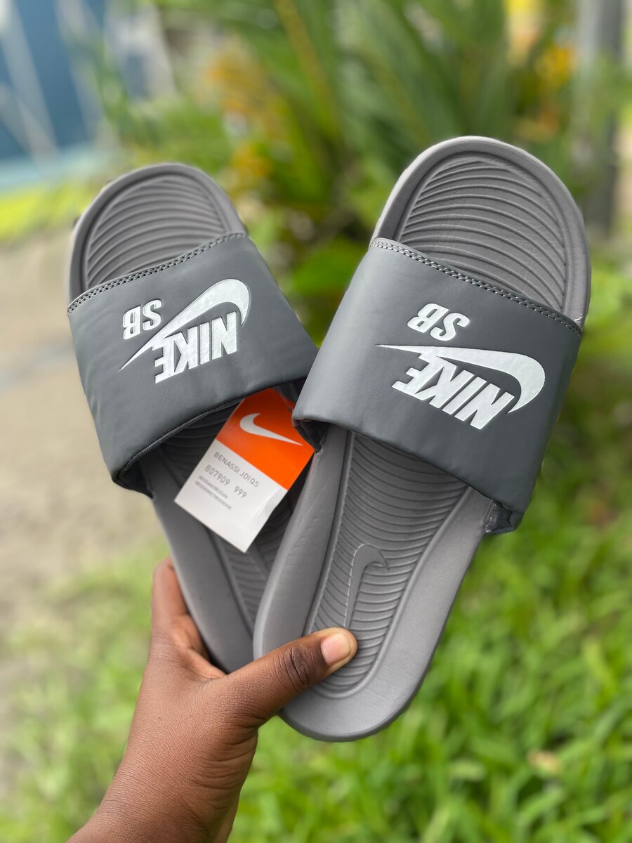 Claquettes Nike SB été