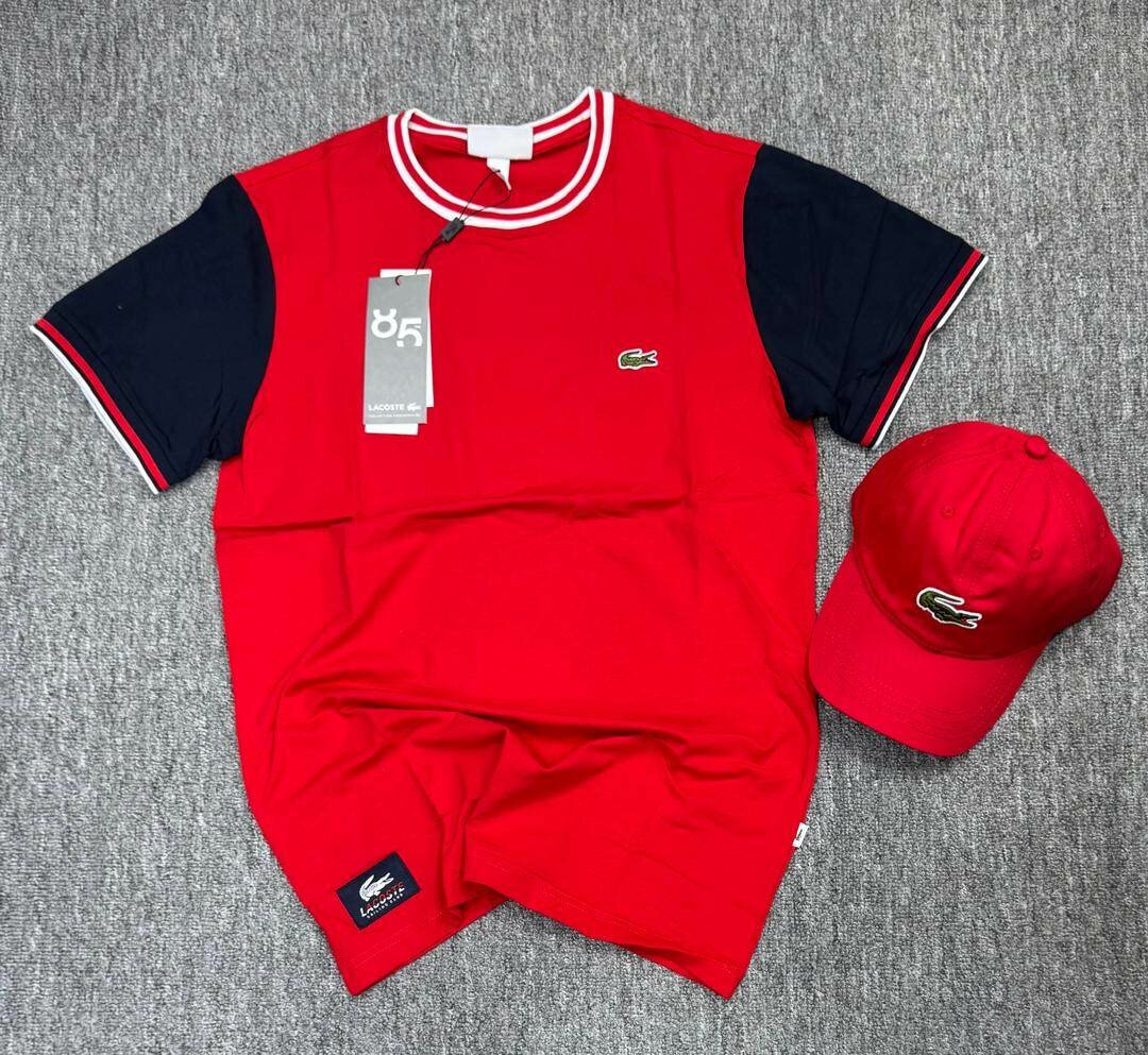 T-shirt et casquette élégants