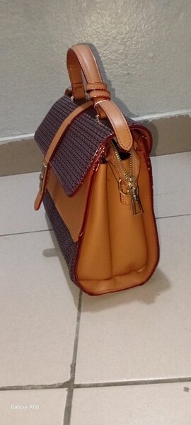 Sac à main élégant en cuir