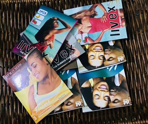 18 Préservatifs kiss ( 6 paqu)