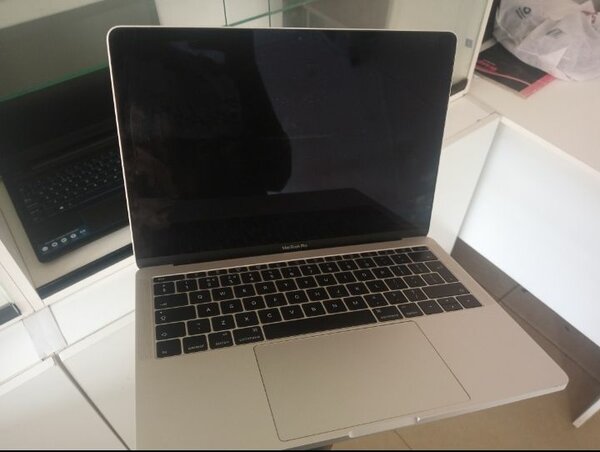 MacBook Laptop