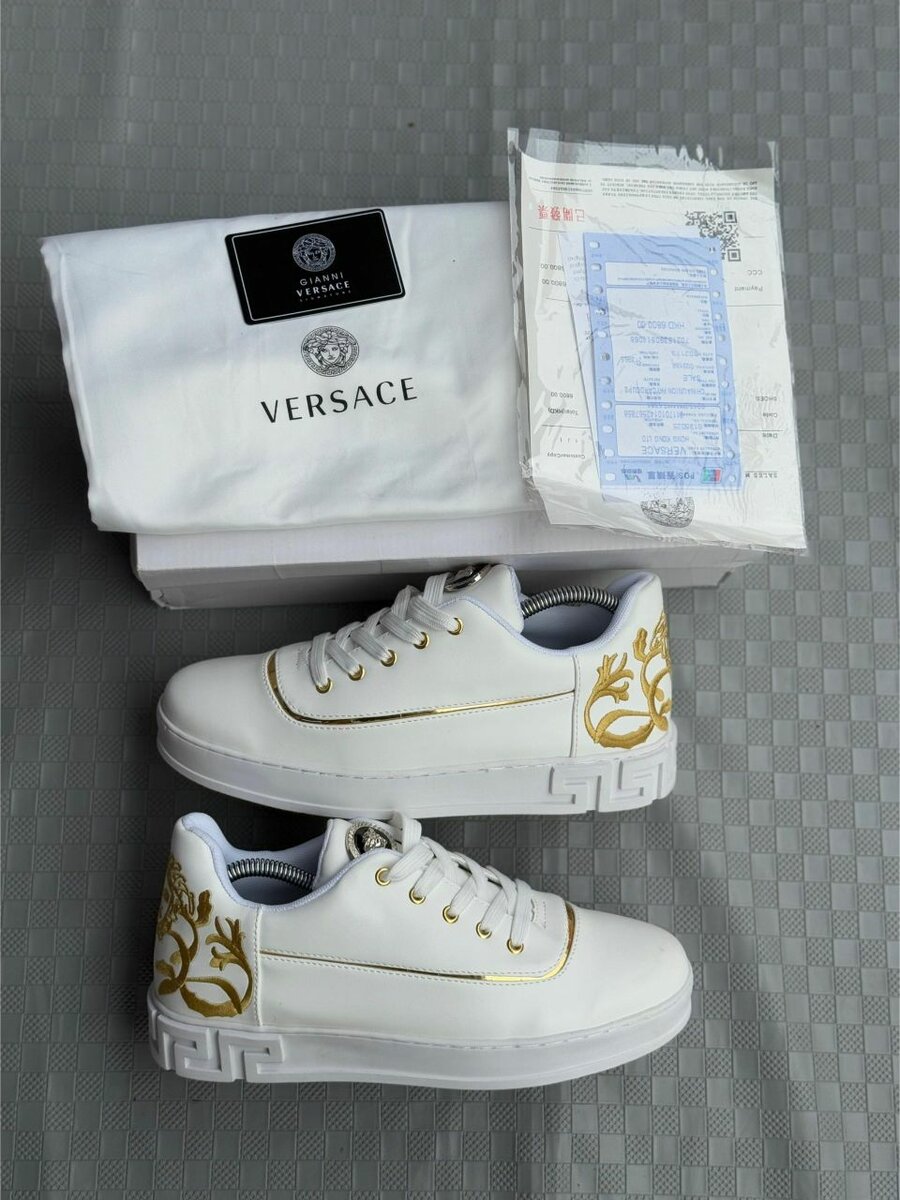 VERSACE