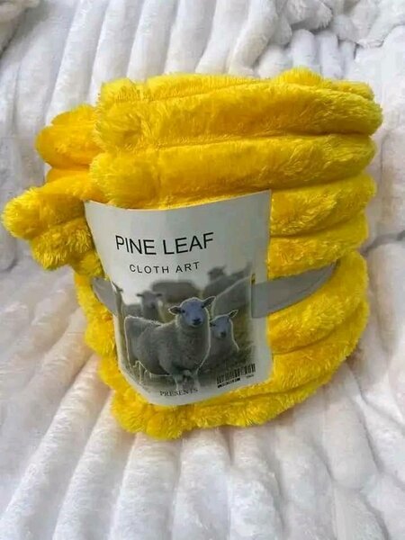 Fleece blanket Pine leaf yellow