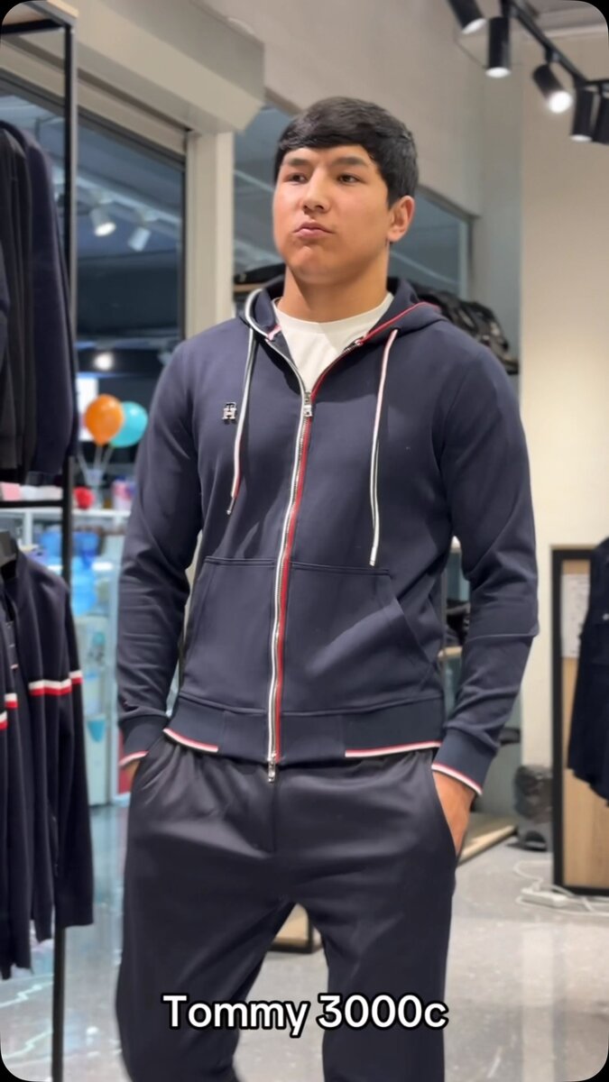 Спортивный костюм Tommy – стиль и комфорт в одном!