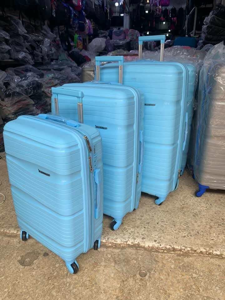 Set de valises à roulettes