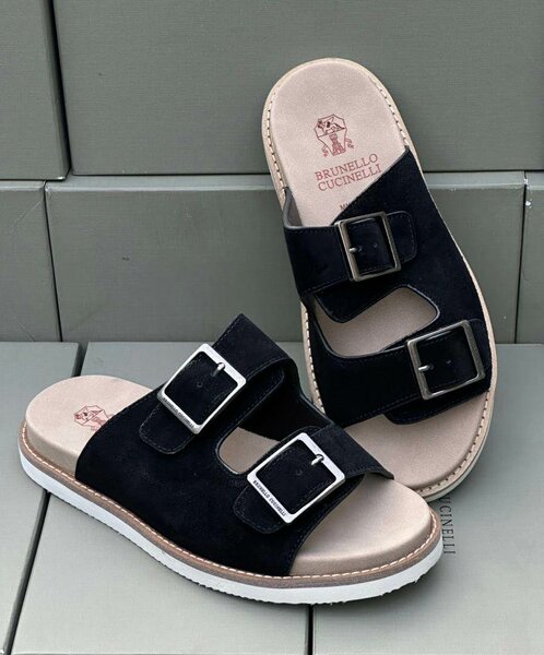 Sandales en cuir moderne