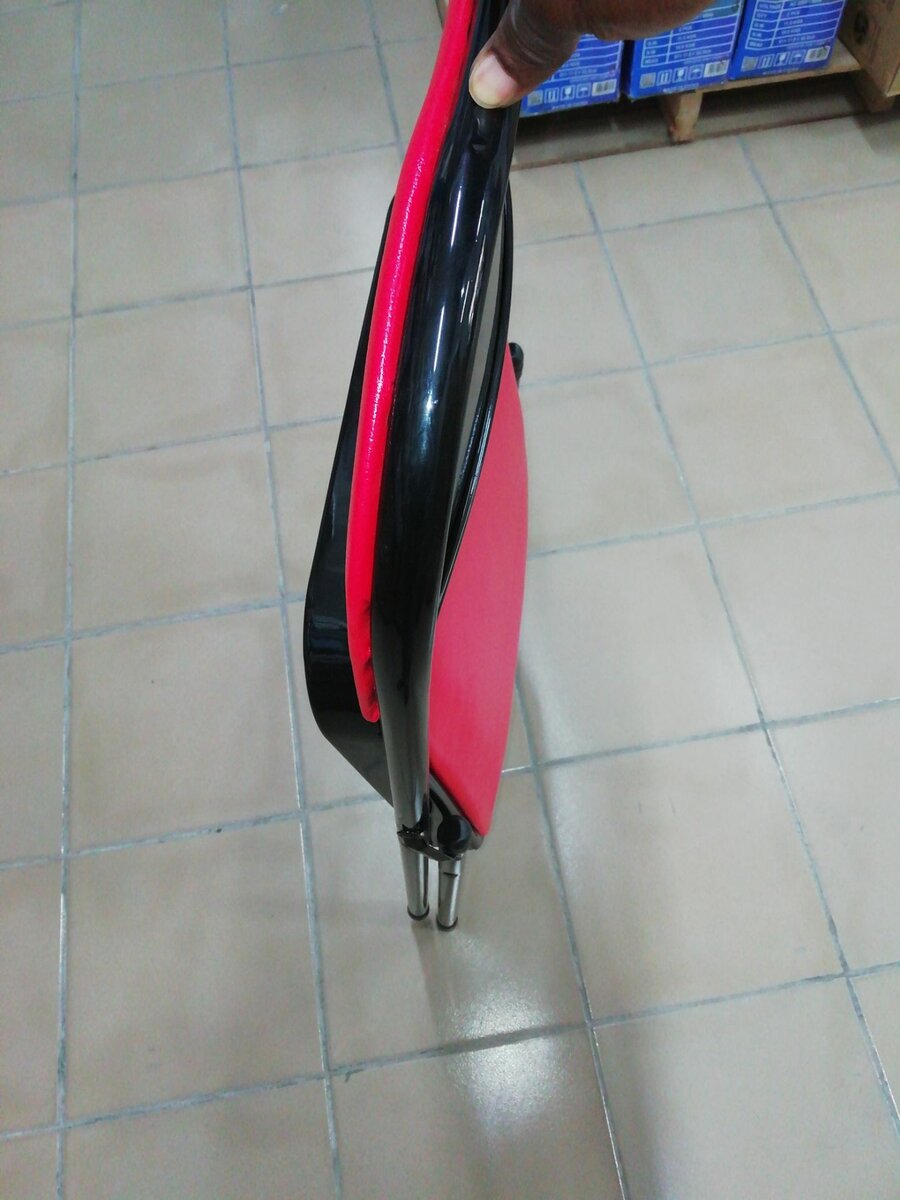 Chaise pour maison ou bureau