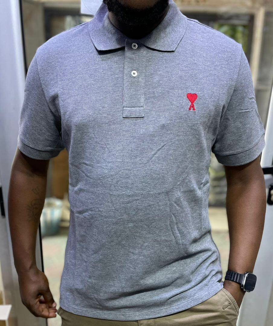 Polo classique avec motif cœur