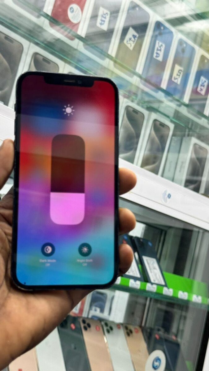 iPhone 12 tout passe propre