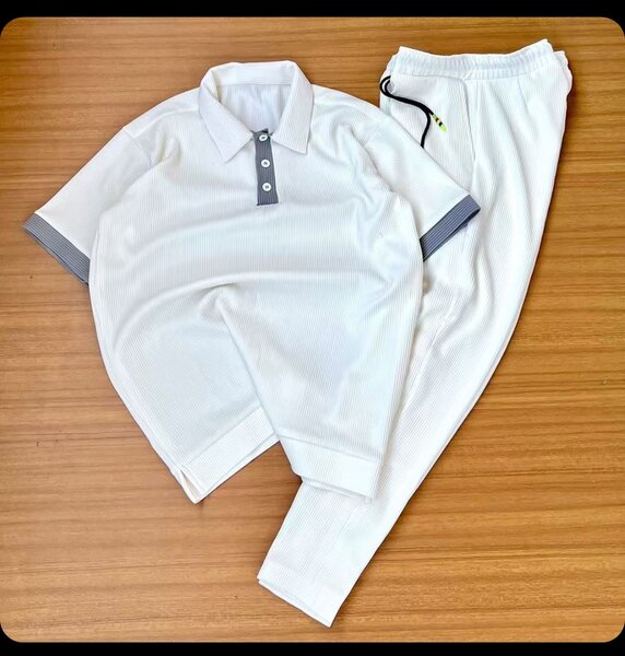 Top&down, boxers and T-shirt