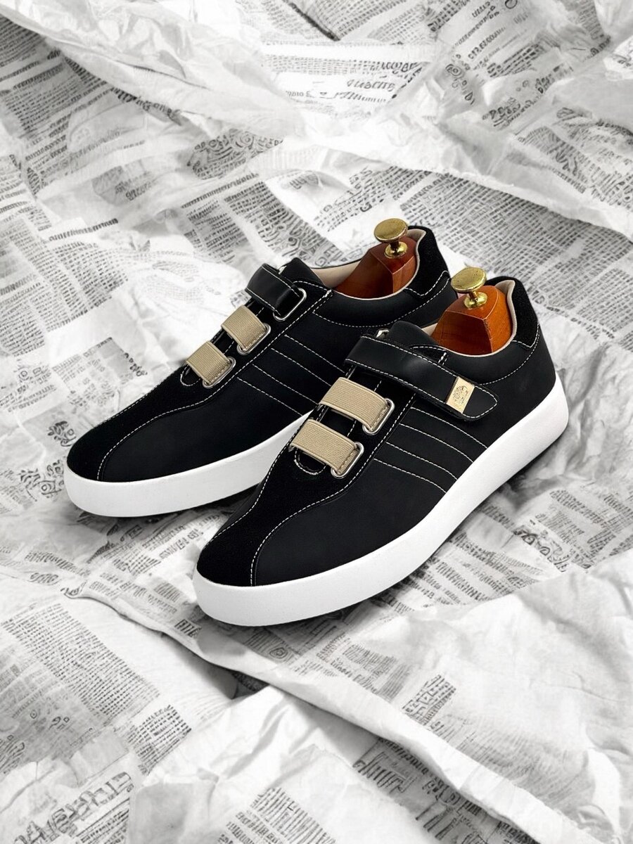 TIMBERLAND BLACK AND BEIGE