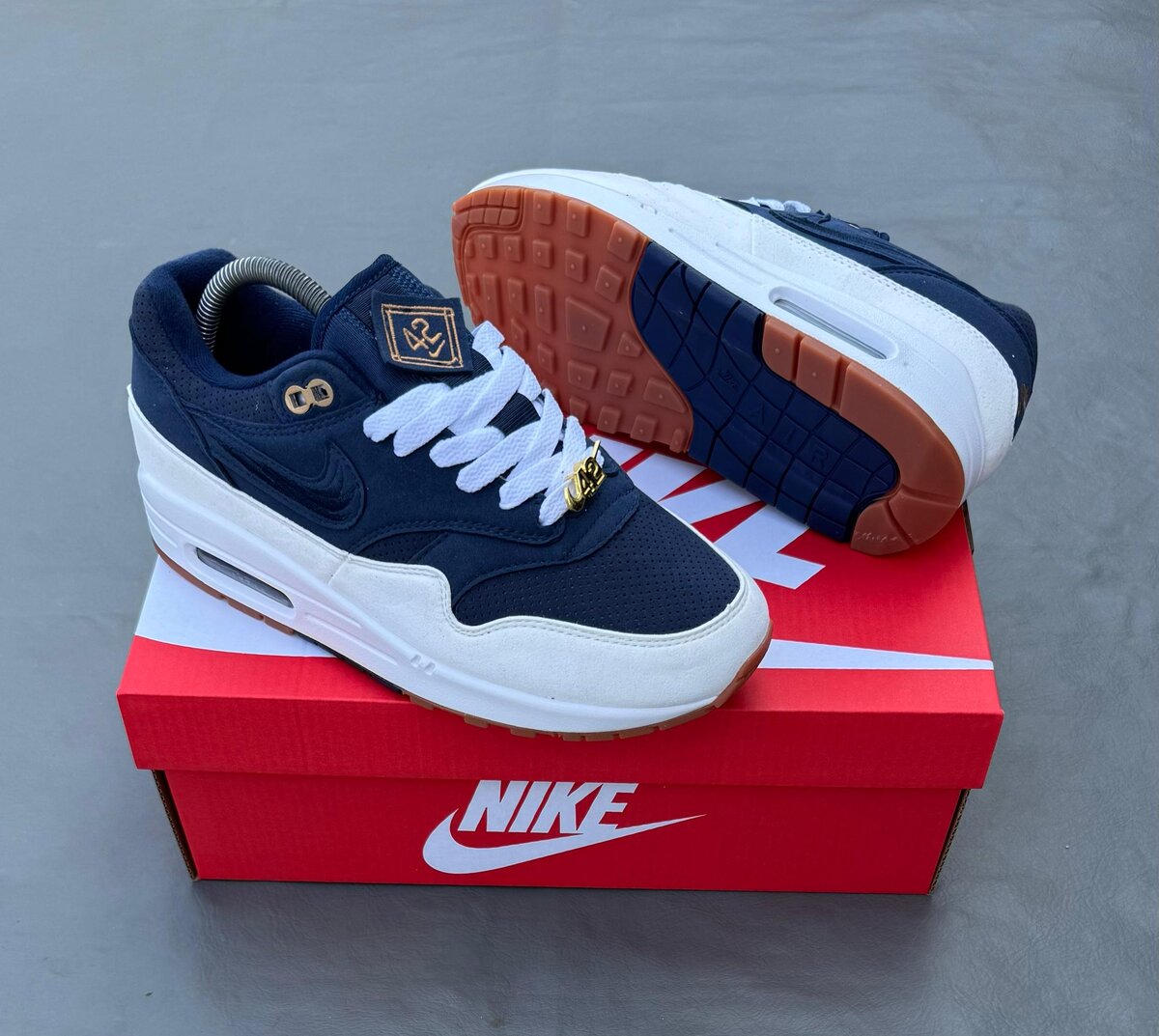 Nike Air Max 1 Retro Sneakers