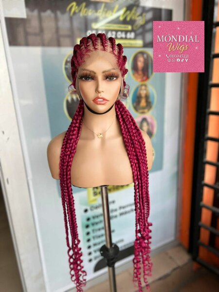 Perruque Tressée Rose Élégante