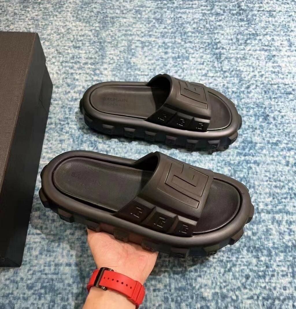 Sandales Fendi mixtes