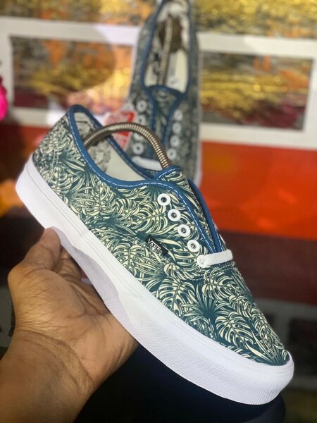 Vans authentic