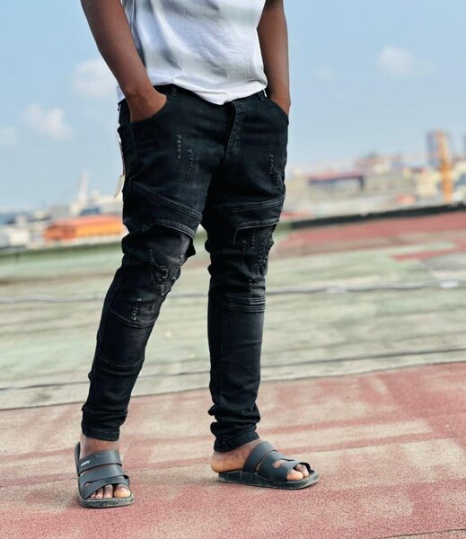 Jean slim noir tendance