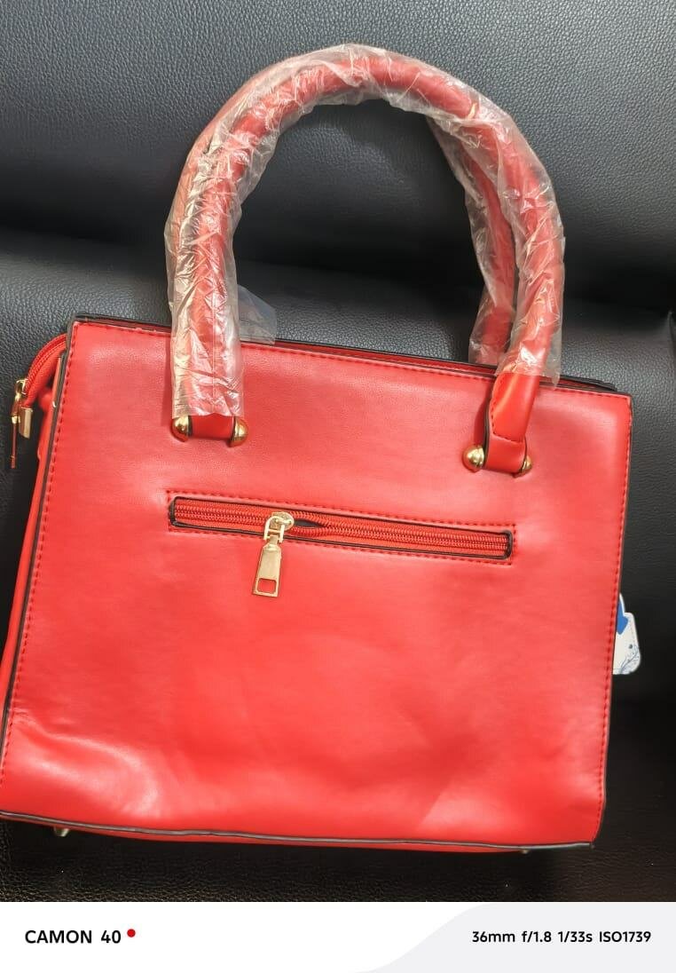 Sac à main rouge élégant