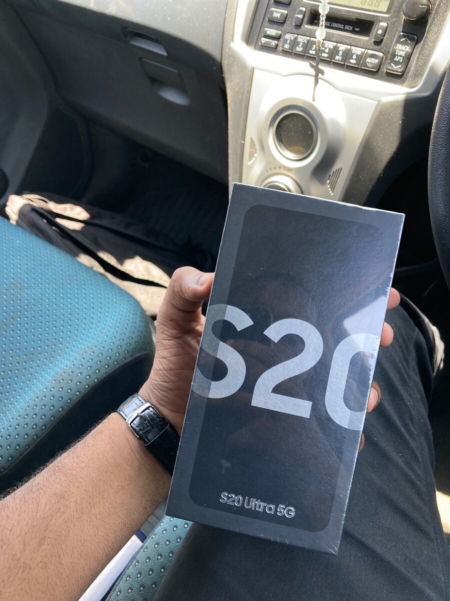 Brand New Samsung Galaxy S20 Ultra 256GB