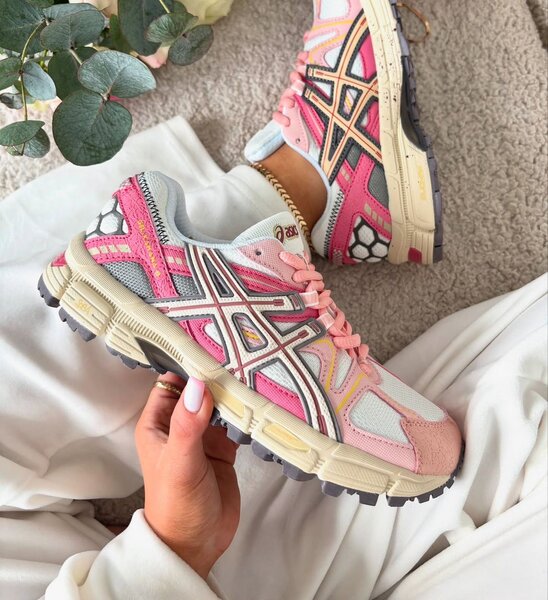 Baskets roses Asics femme