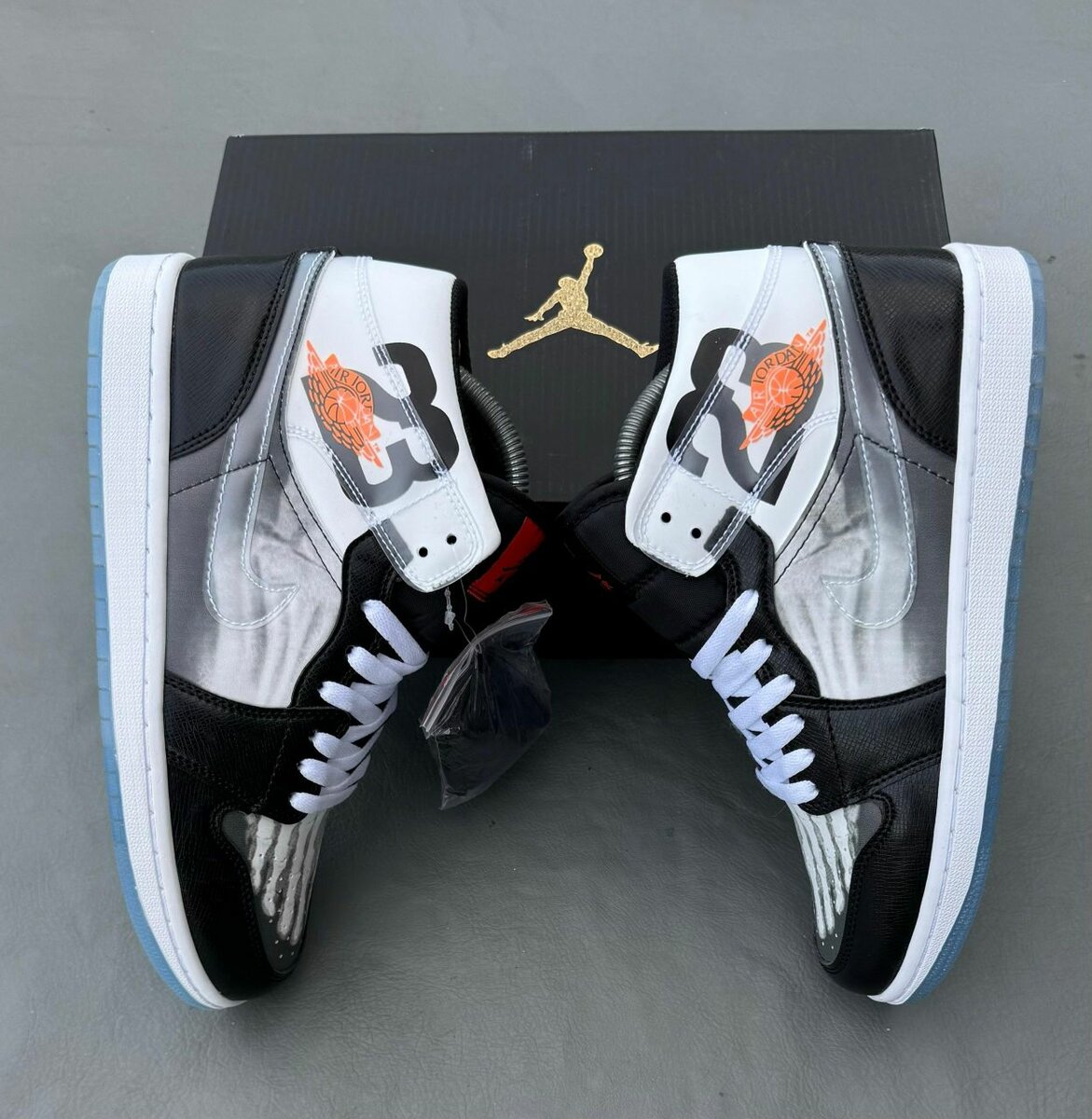 Baskets Jordans édition spéciale