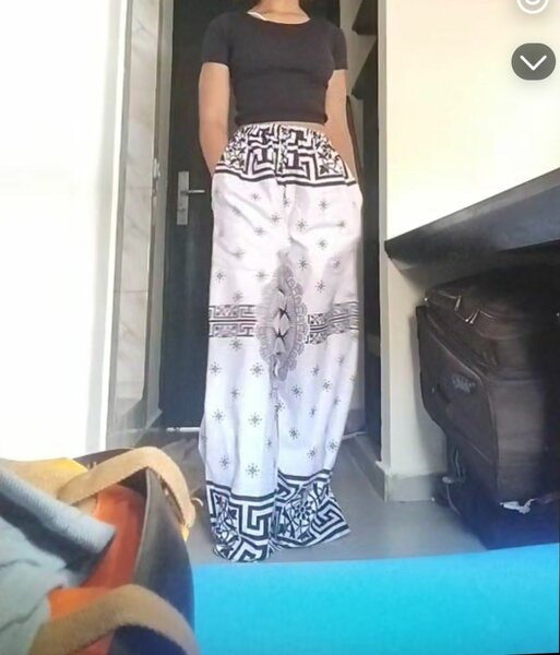 Pantalon palazzo imprimé élégant