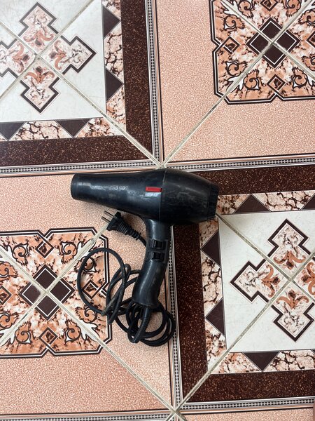 Sèche-cheveux puissant portable