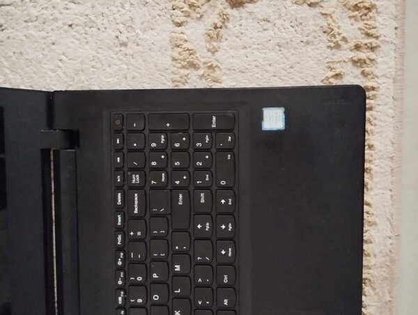 Ordinateur portable élégant noir