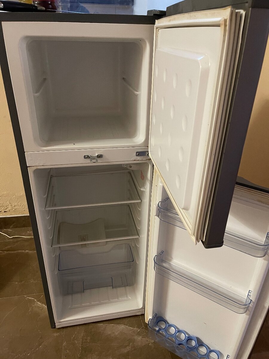 Bruhm refrigerator with a top freezer